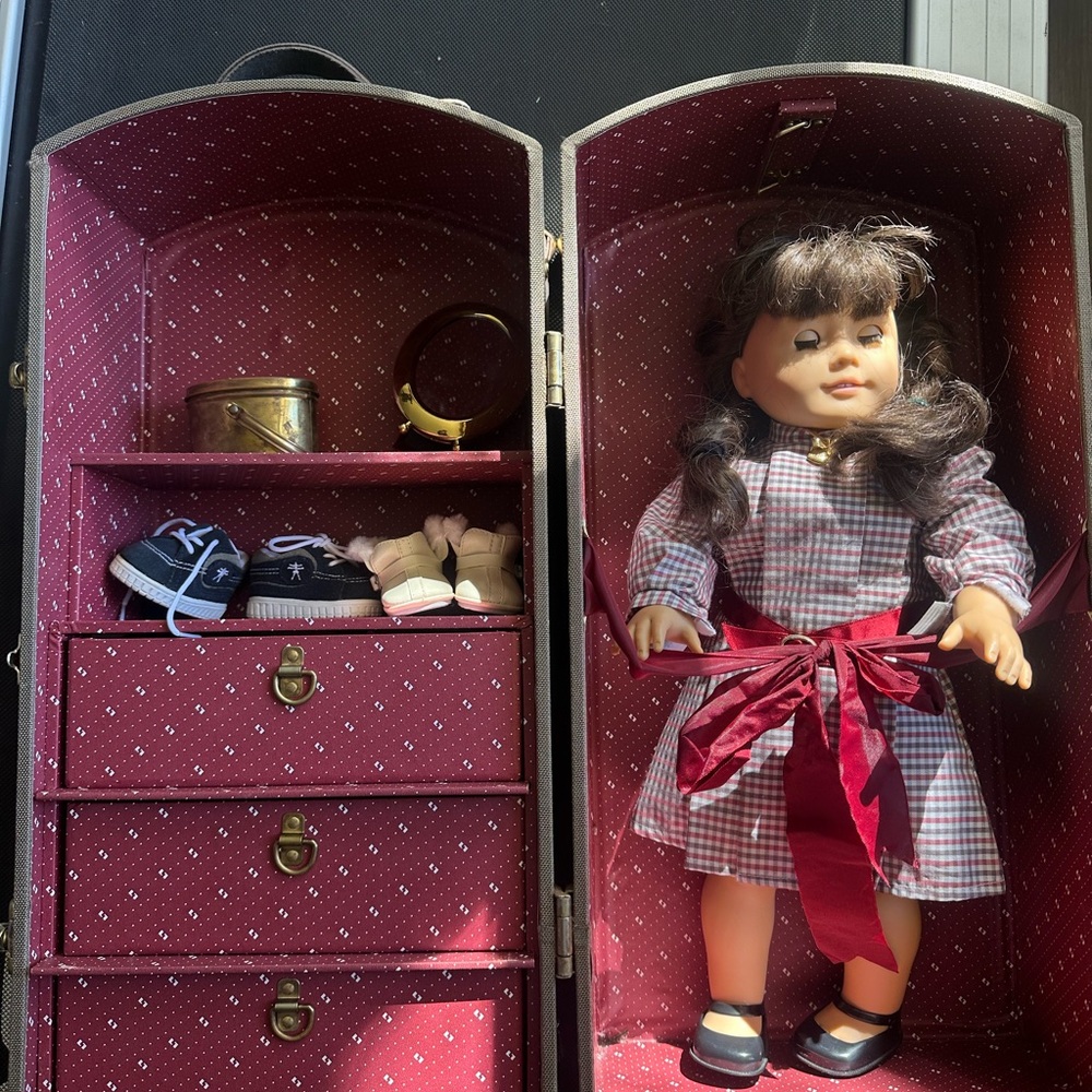Vintage American Girl Samantha Doll 1996 + Trunk, 14+ Outfits, & Accessories LOT